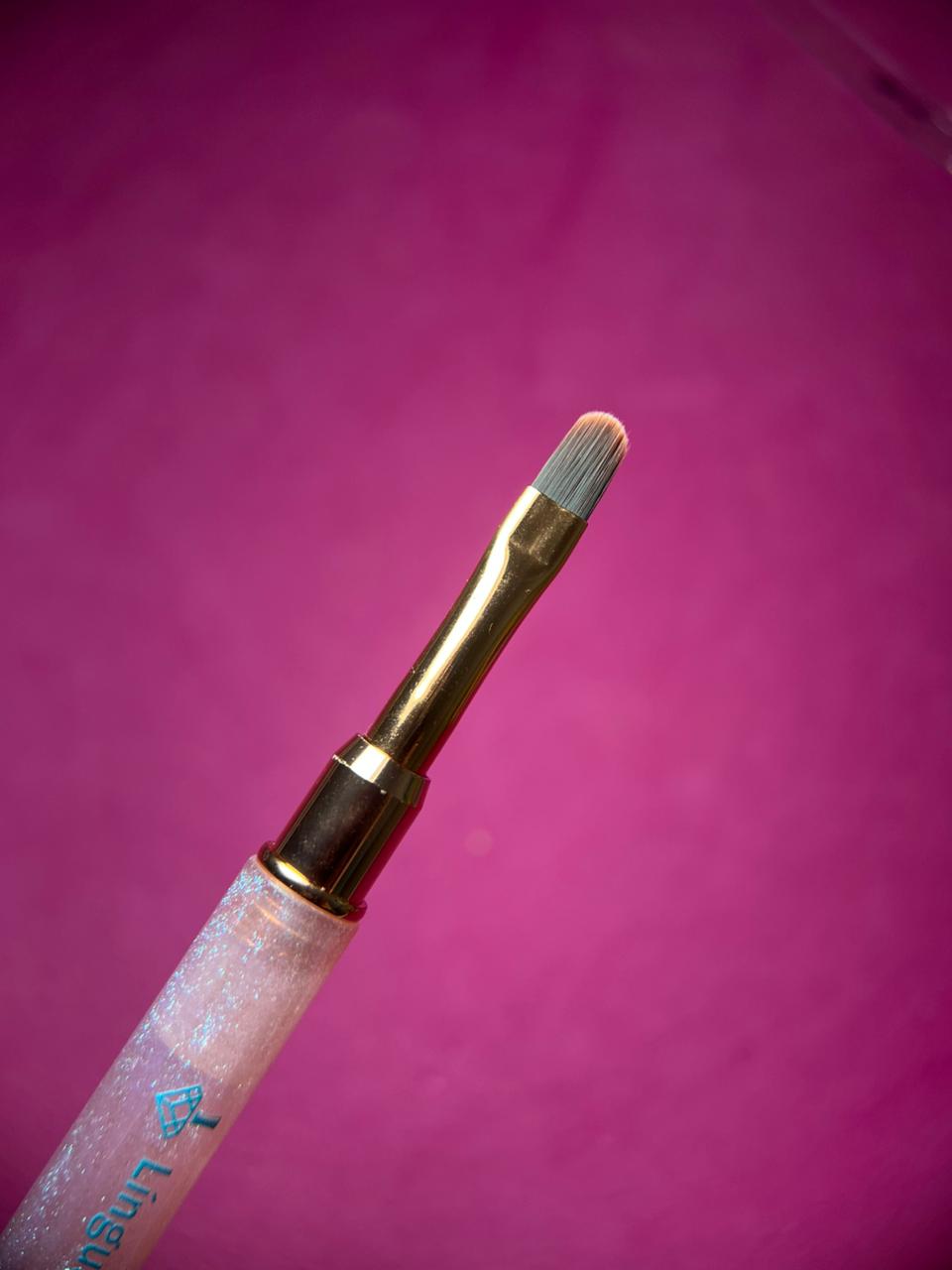 Pincel Língua de Gato com Tampa HQZ - #6