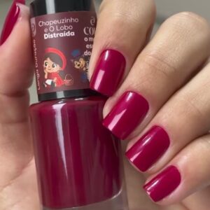 Esmalte Cora Chapeuzinho Vermelho e O Lobo 10ml - Distraída