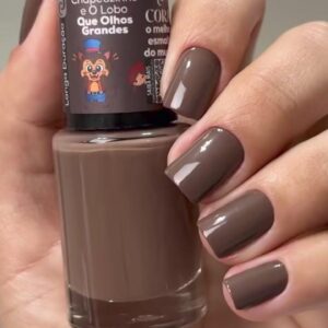Esmalte Cora Chapeuzinho Vermelho e O Lobo 10ml - Que Olhos Grandes